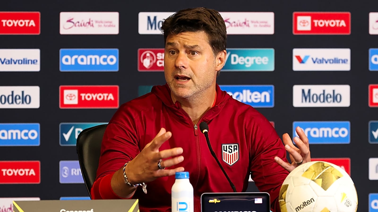 Dempsey Backs Pochettino As USMNT Legends Slam Coach For Gold Cup Collapse