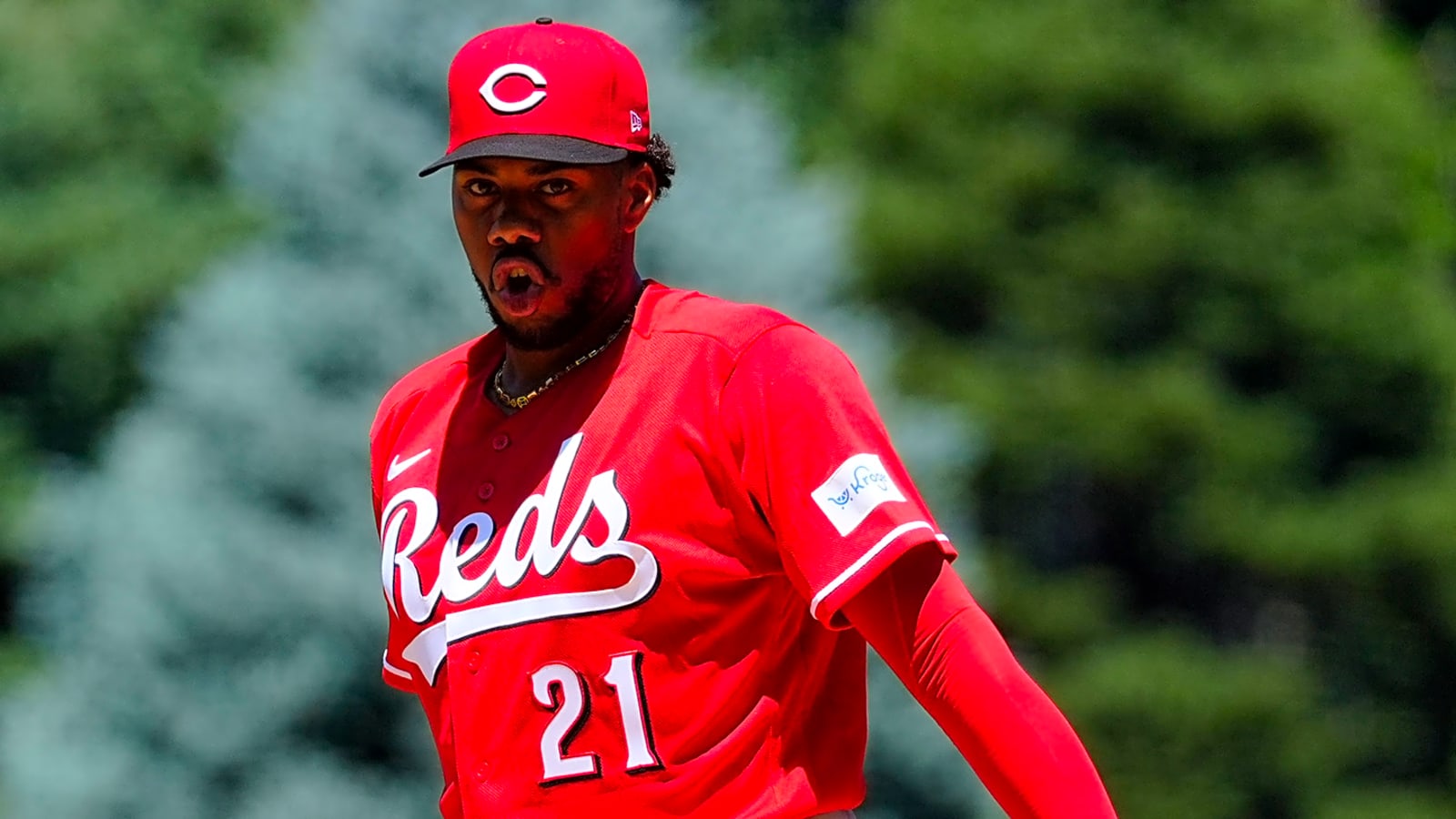 Reds' playoff hopes take hit with Hunter Greene news