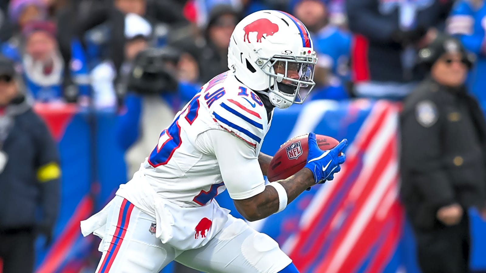 Bills Place WR Mecole Hardman On IR, Call Up Two