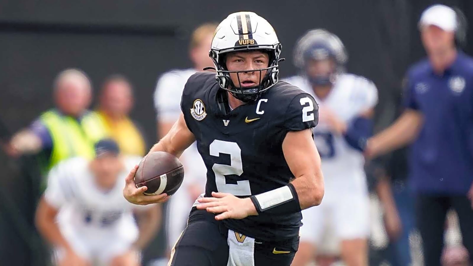 Heisman Trophy winner says he will be on sideline with Pavia jersey on for Alabama vs. Vanderbilt