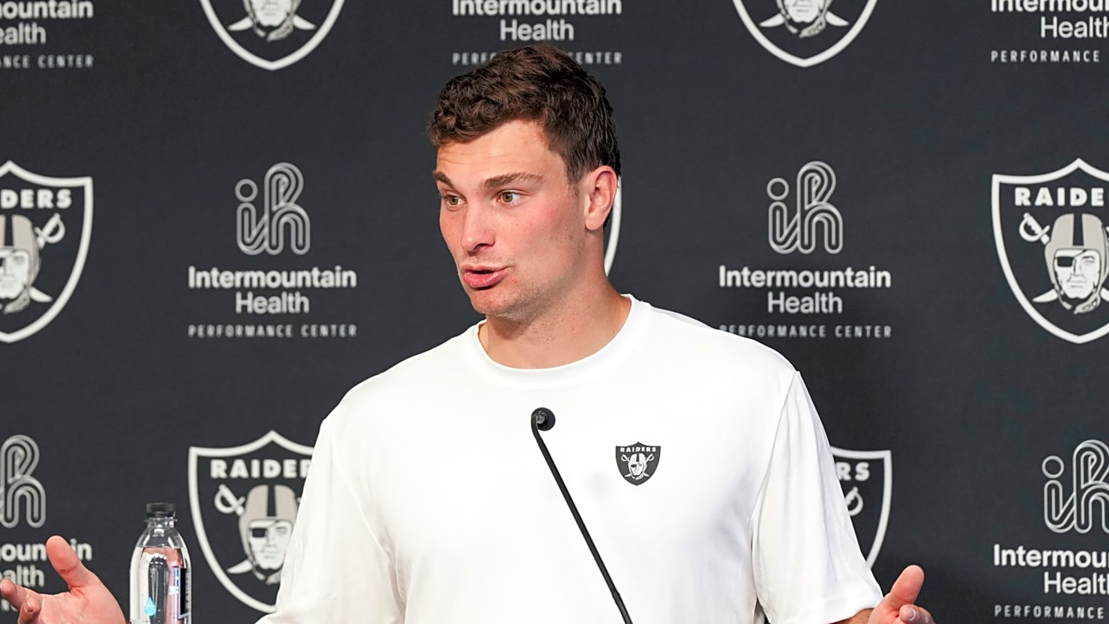 Update shares if Raiders will stick with controversial Fernando Mendoza, Kirk Cousins plan