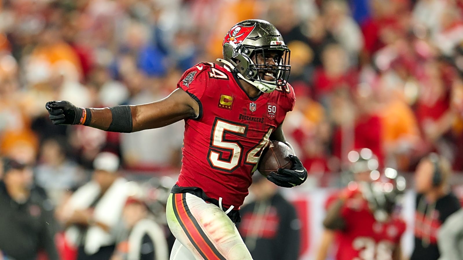 Bucs LB Lavonte David Mulling Retirement