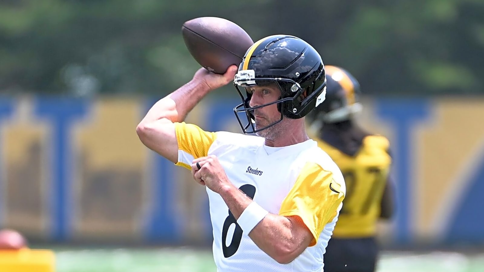 AFC Executive Gives Honest Review of Aaron Rodgers After His Steelers Move