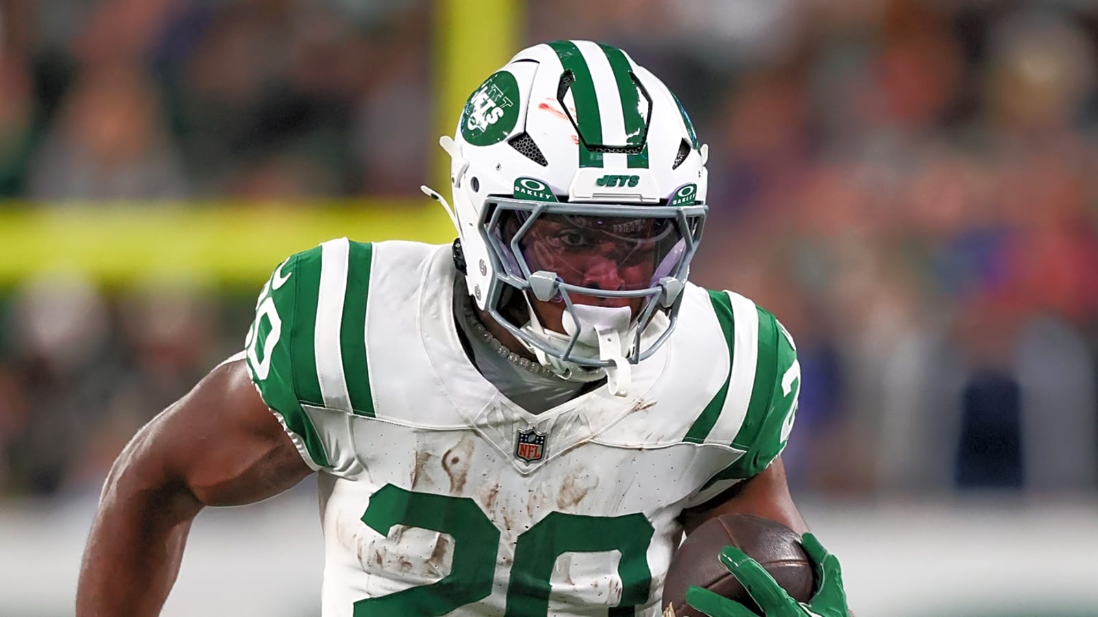 Breece Hall sends message to critics doubting 2025 Jets