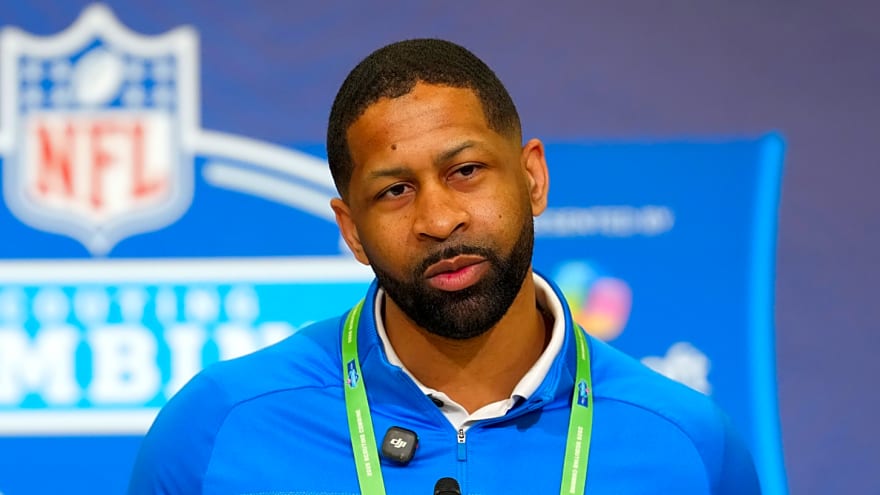 Could Browns still make addition to QB room?