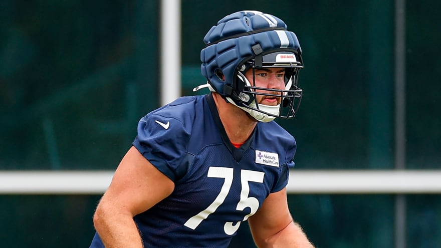 Ozzy Trapilo Impressed in First Start at LT for Bears