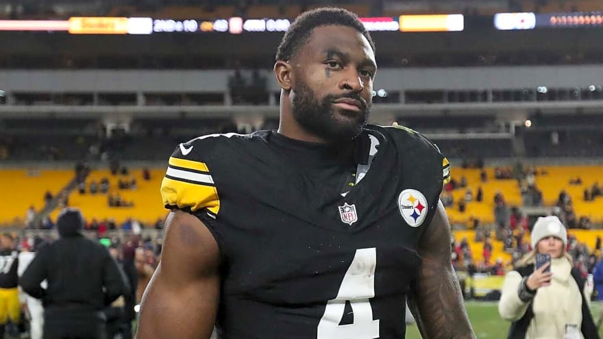 Steelers' DK Metcalf Gets Clowned By Former Teammate Over Controversial Sideline Incident: 'He Does Tend To Lose It'