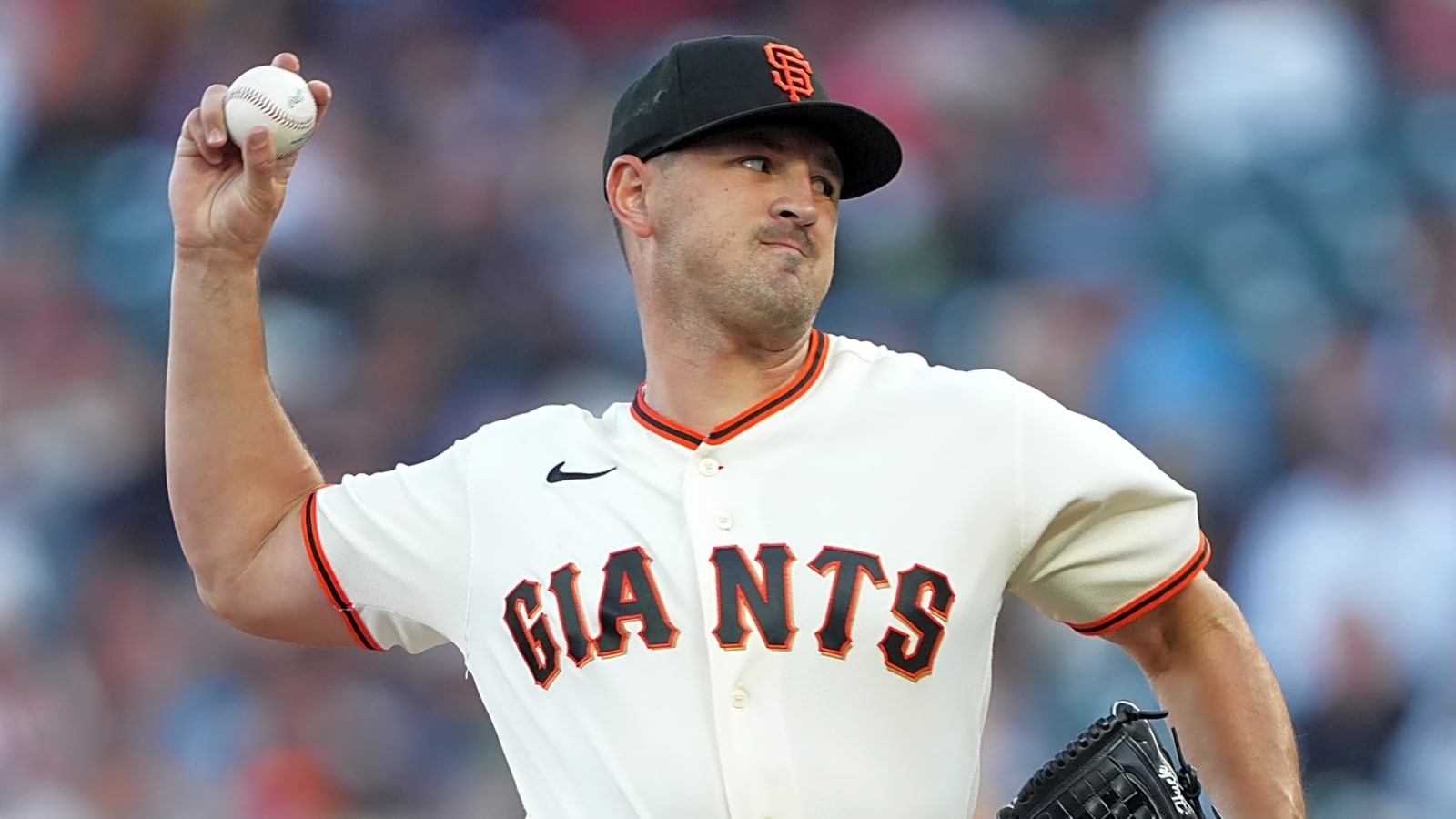 Braves to add Tyler Mahle to rotation in trade with Giants