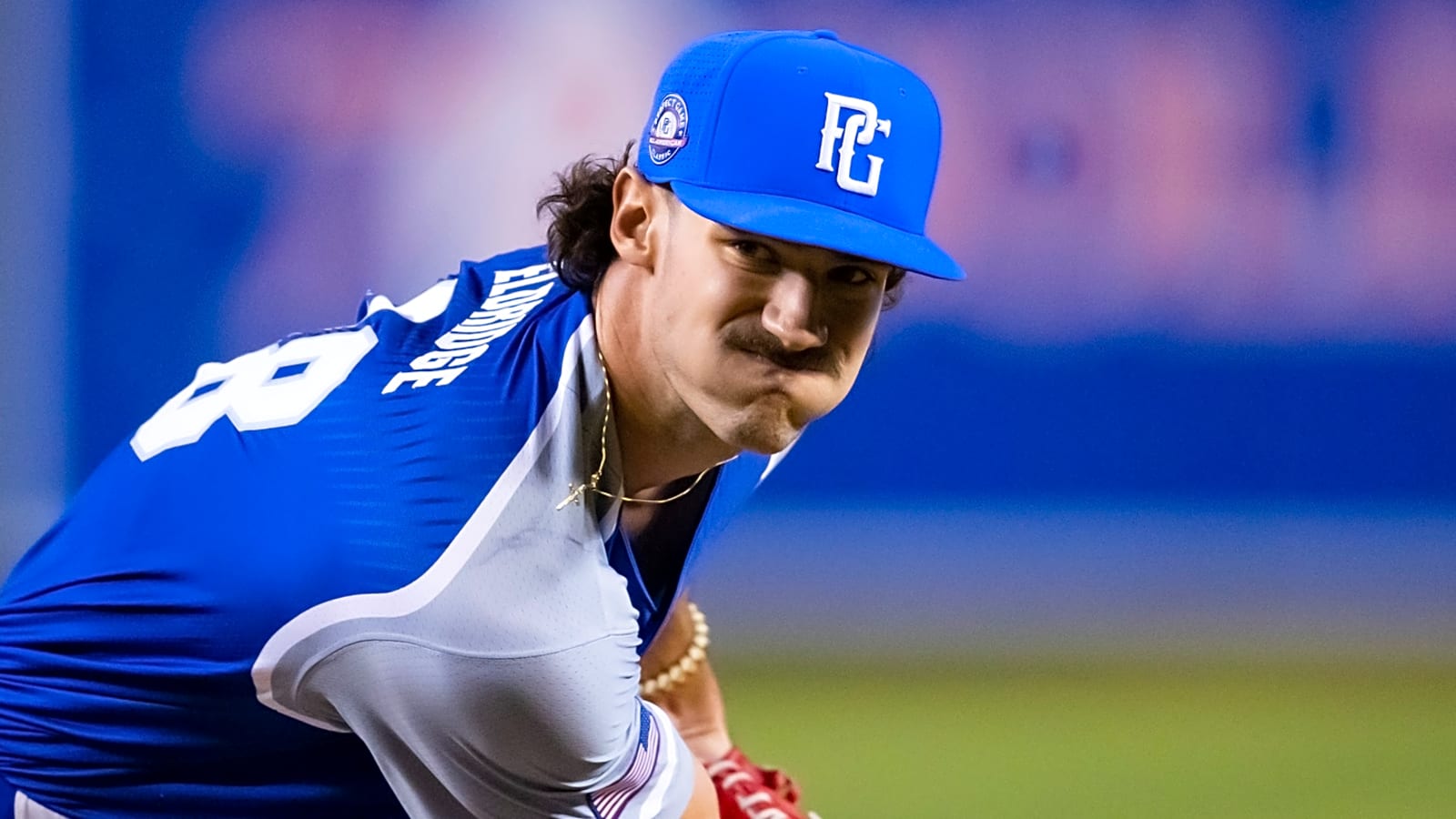 Giants to promote top prospect amid playoff push