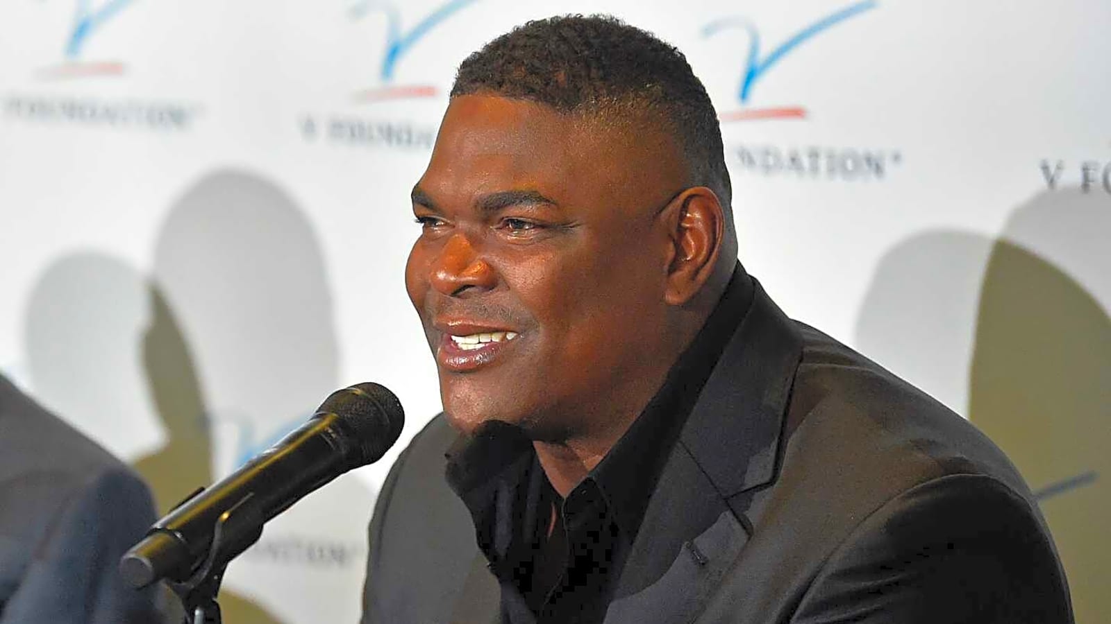 Keyshawn Johnson rips USC for ending Notre Dame rivalry games