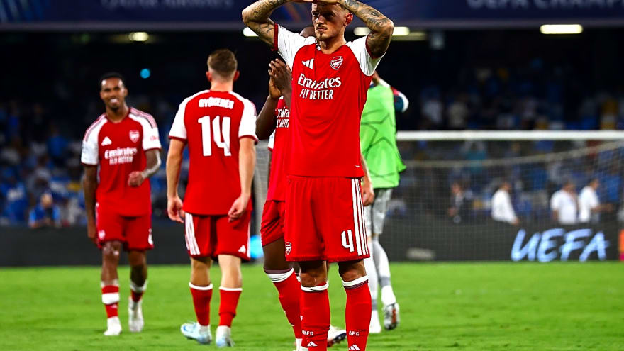 Arsenal first team player spotted walking ‘gingerly’ following Napoli win