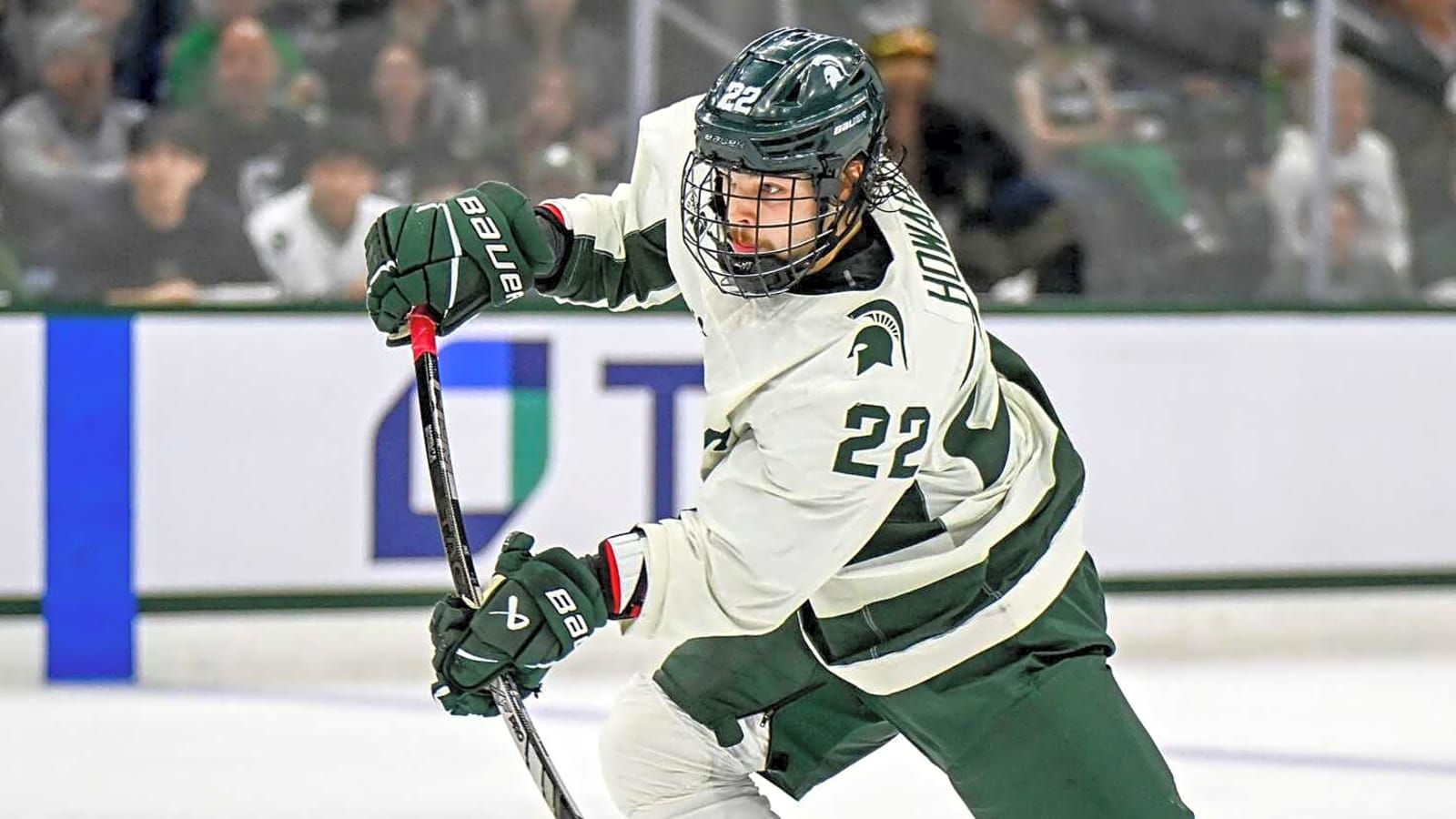 Lightning Prospect Isaac Howard Wins 2025 Hobey Baker Award