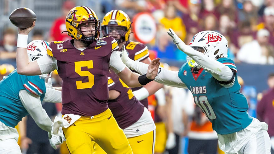 Minnesota continues longest active bowl winning streak