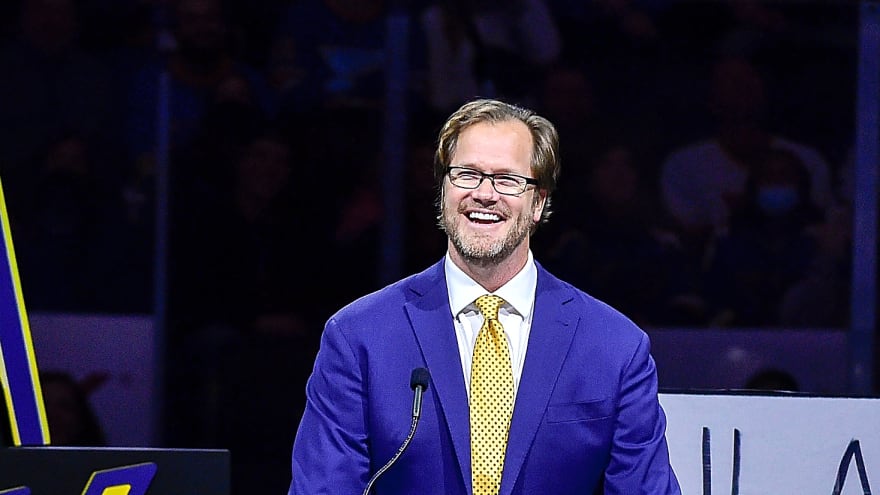 Chris Pronger Shoots Down Rumor Related to Maple Leafs GM Job