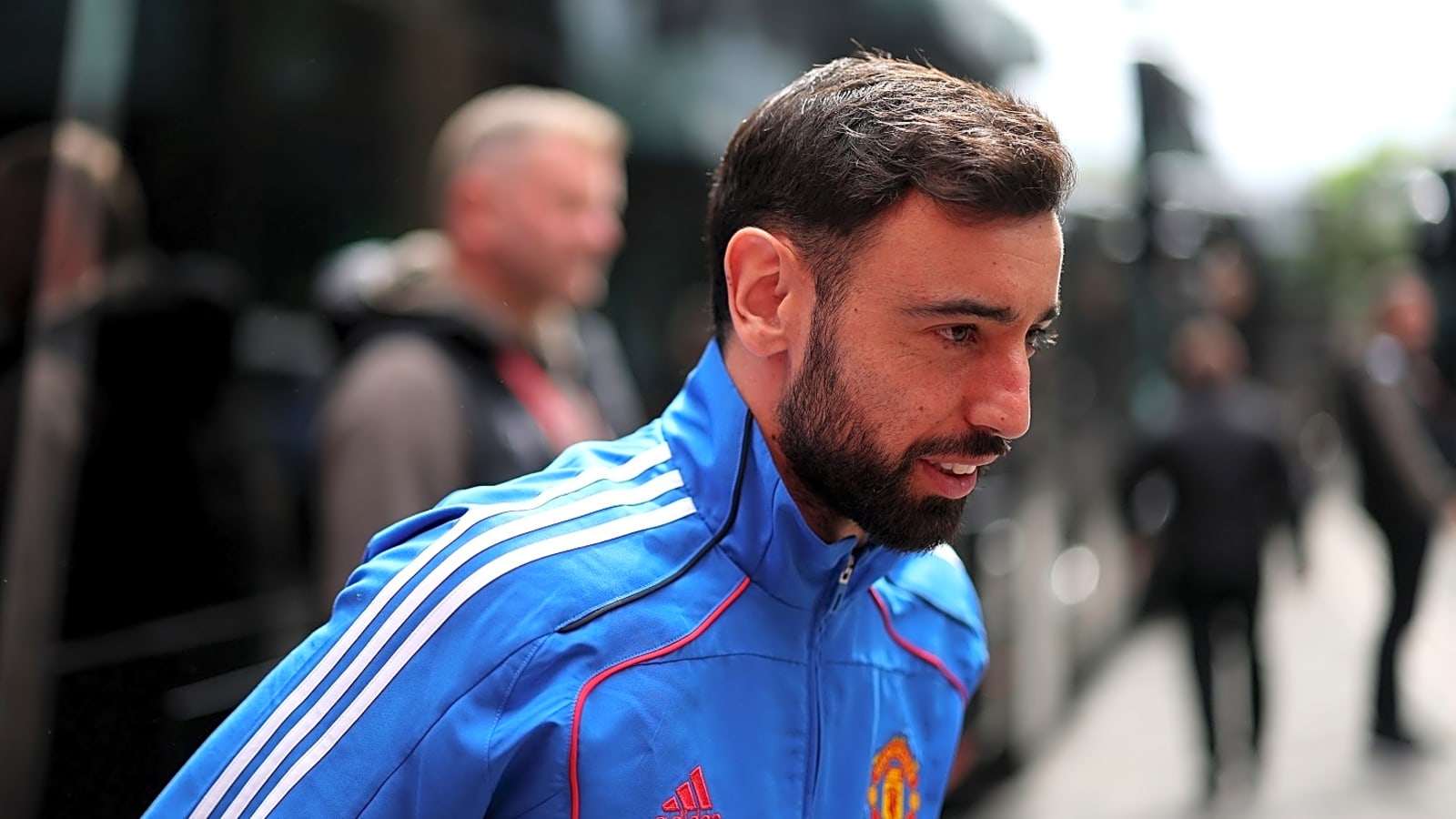 Sensational Liverpool coup earns Bruno Fernandes another suitor as Man United name their price