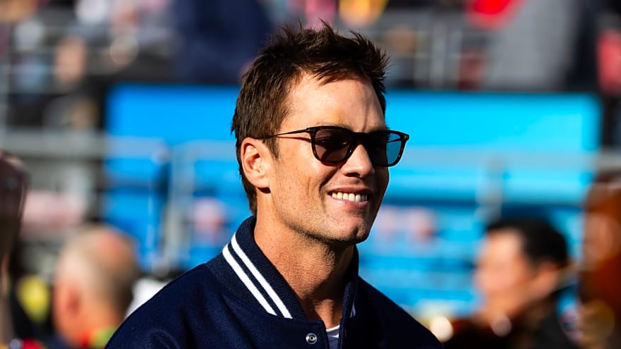 Tom Brady takes a hilarious jab at Bill Belichick