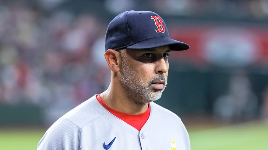 Could Alex Cora return to a MLB dugout during the 2026 season?