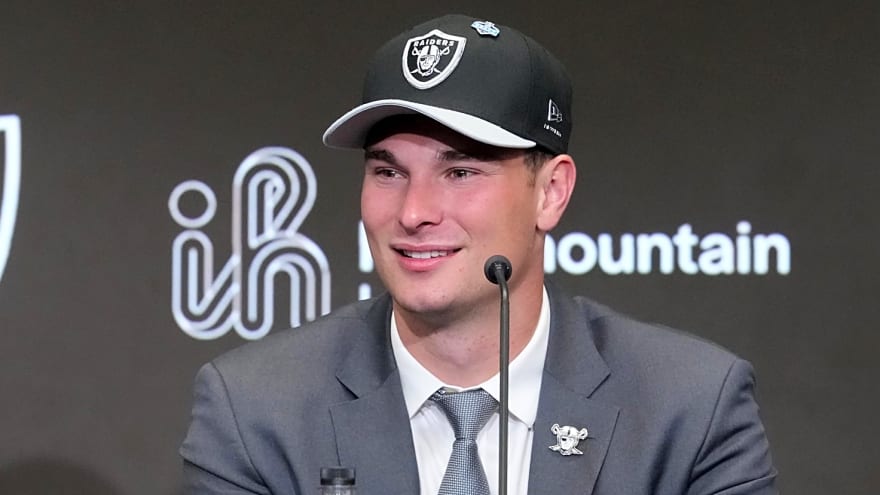 Predicting when top 2026 NFL Draft QBs will receive first start