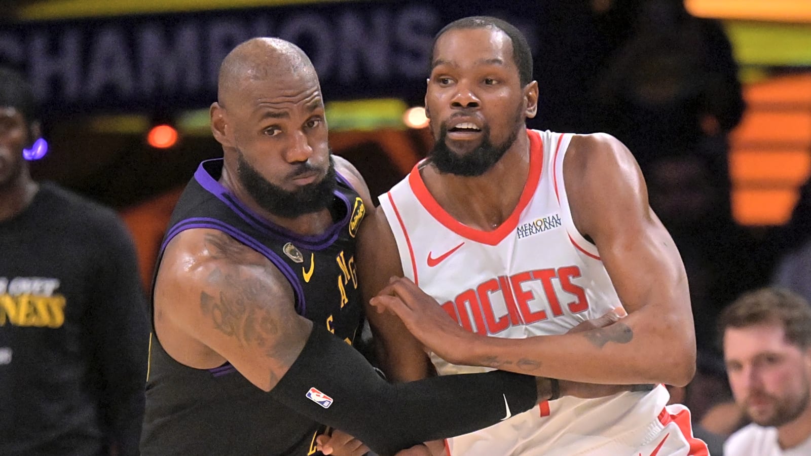 Kevin Durant returns in Game 2 vs. Lakers, but Rockets still lose