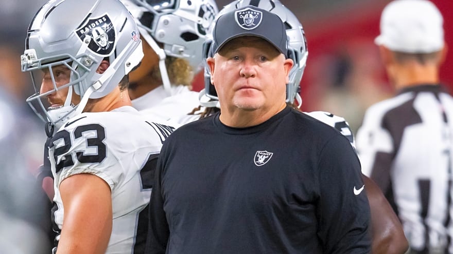 Raiders fire OC Chip Kelly