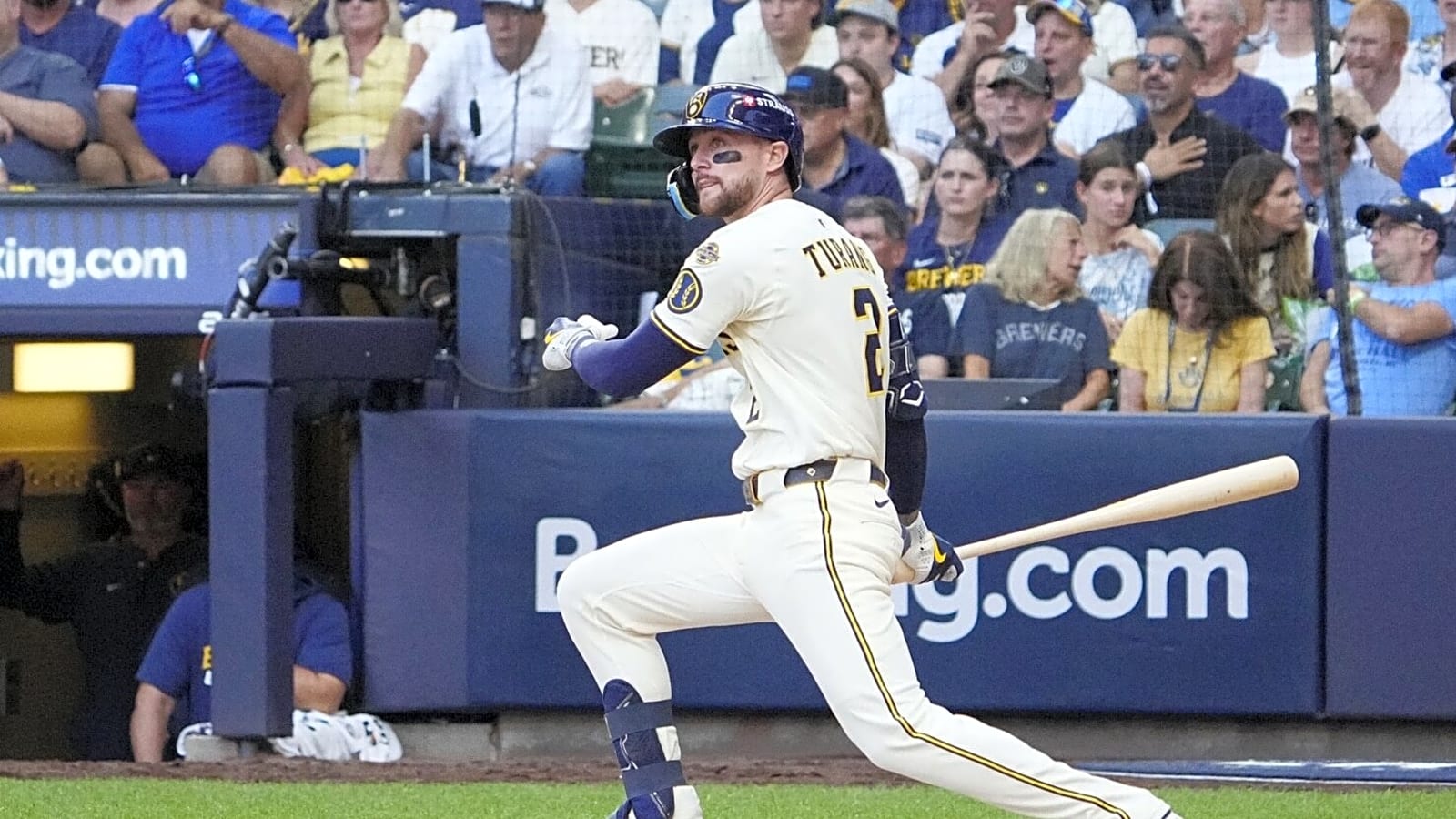Brewers make MLB history with explosive 2-inning start to NLDS against Cubs