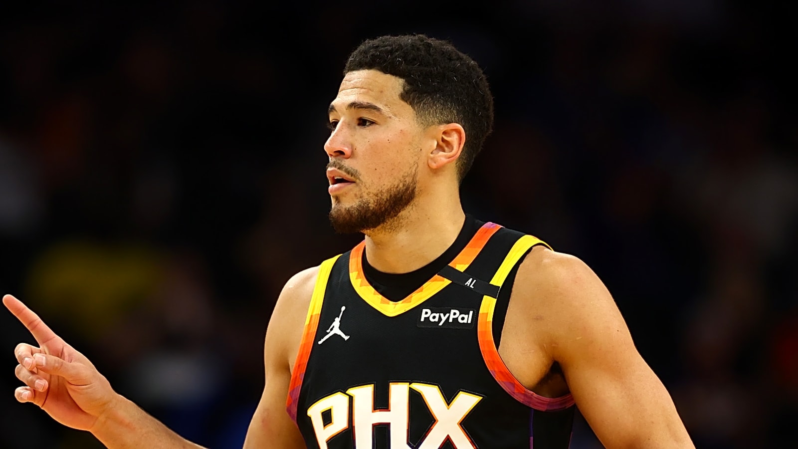 Devin Booker makes franchise history in Suns' comeback win