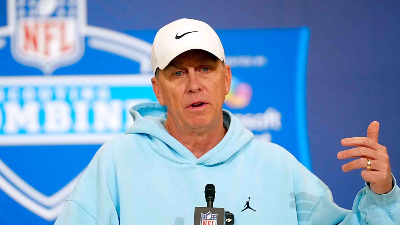Monken expands on Sanders, Watson competition