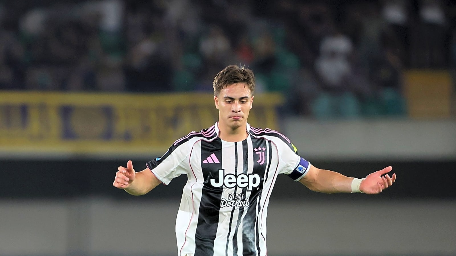 Man United readying €90m offer to beat Arsenal and Chelsea to attacking sensation