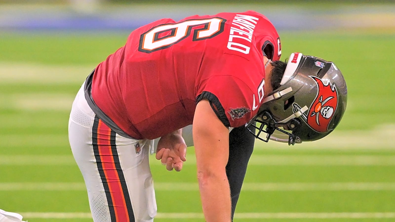 Buccaneers' Baker Mayfield suffers non-contact injury on ‘SNF’