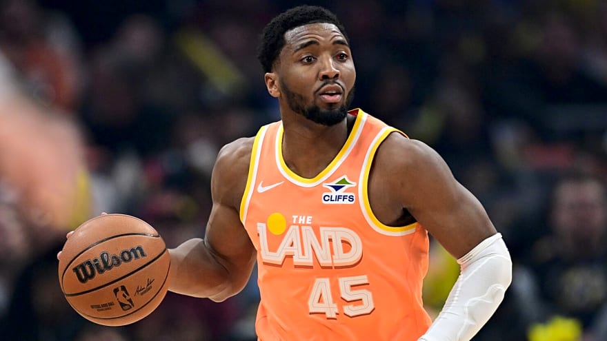 Donovan Mitchell exceeds 40 points as Cavaliers extend win streak 