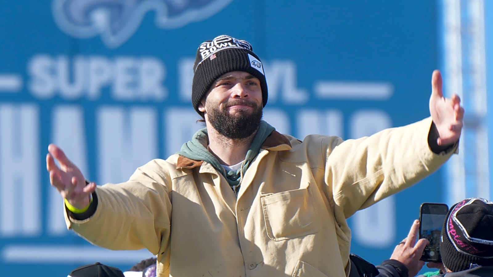 Moving Forward With Star TE Helps Eagles&#39; On Developmental Front