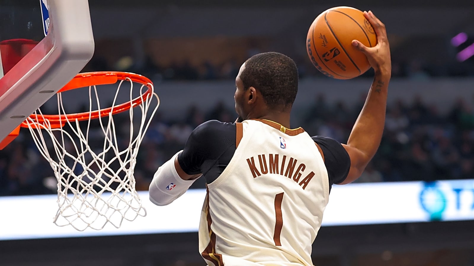 Jonathan Kuminga suffers injuries, remains adamant about trade