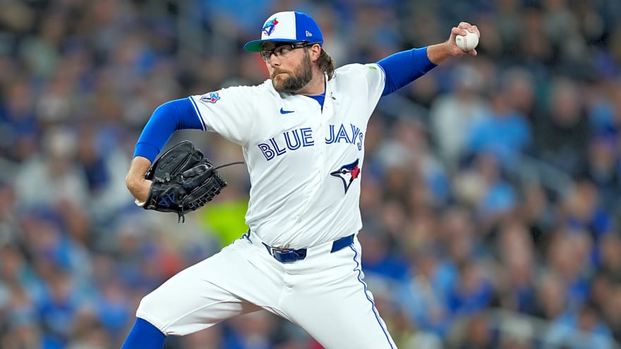 Report: Chicago Cubs Adding Another Veteran Arm
