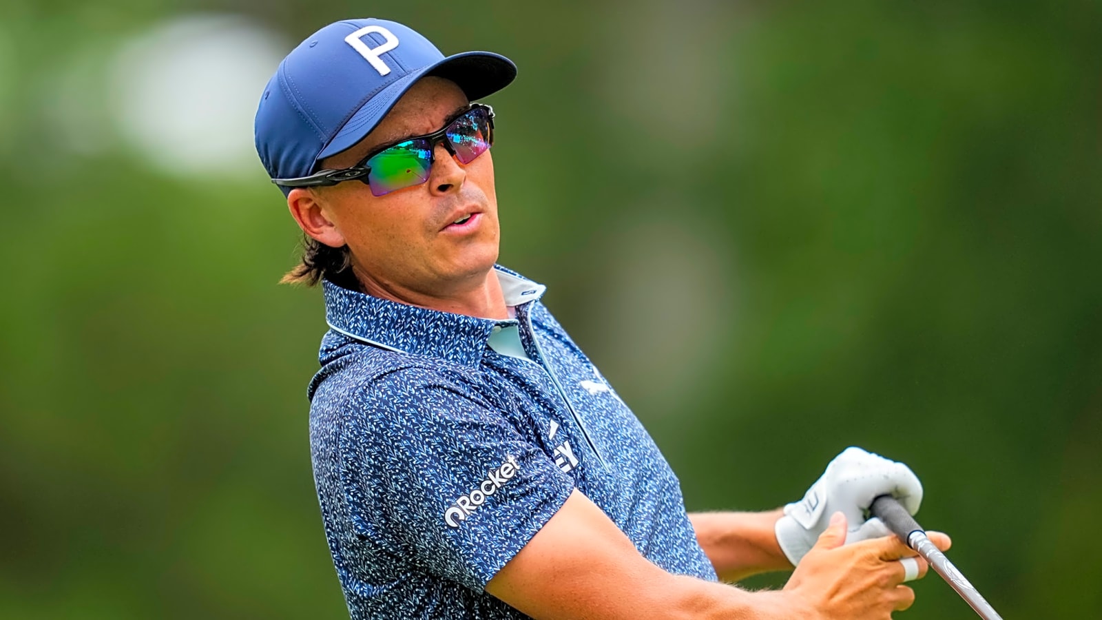 Rickie Fowler back in contention after 6-under 64 at Charles Schwab Challenge