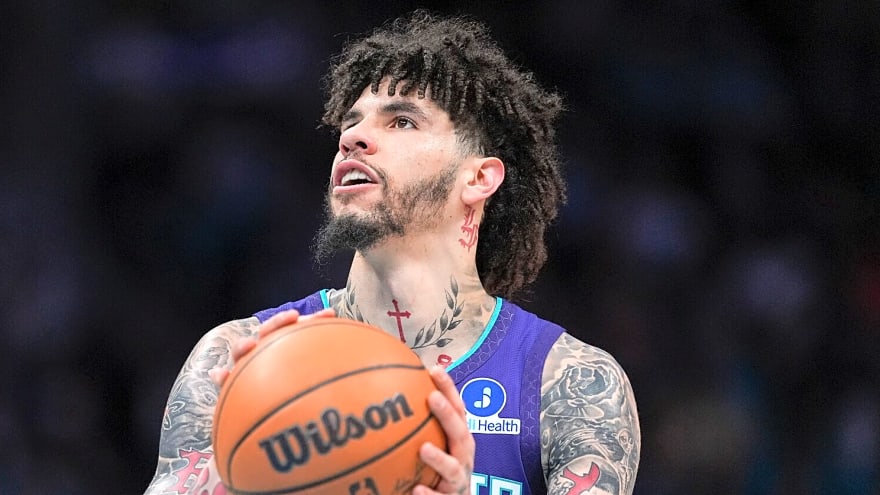 Short-handed Hornets 'fight' off comeback to beat Hawks