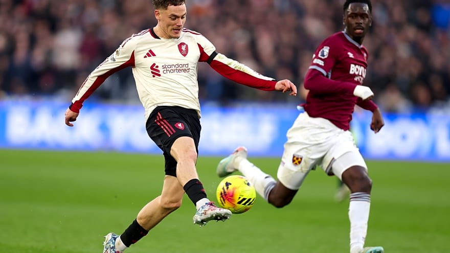 Neil Mellor claims ‘world-class’ Liverpool player has now given Arne Slot a ‘problem’