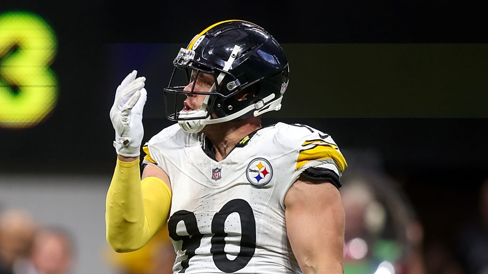 Insider updates Steelers' feelings on T.J. Watt contract standoff