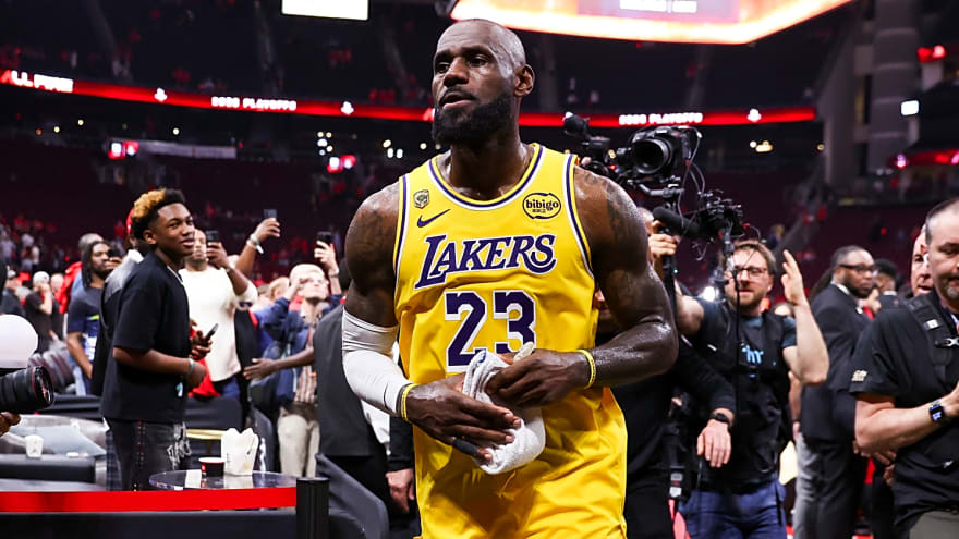 LeBron James admits ‘I don’t feel good,’ but that’s exactly why Lakers on brink of sweep