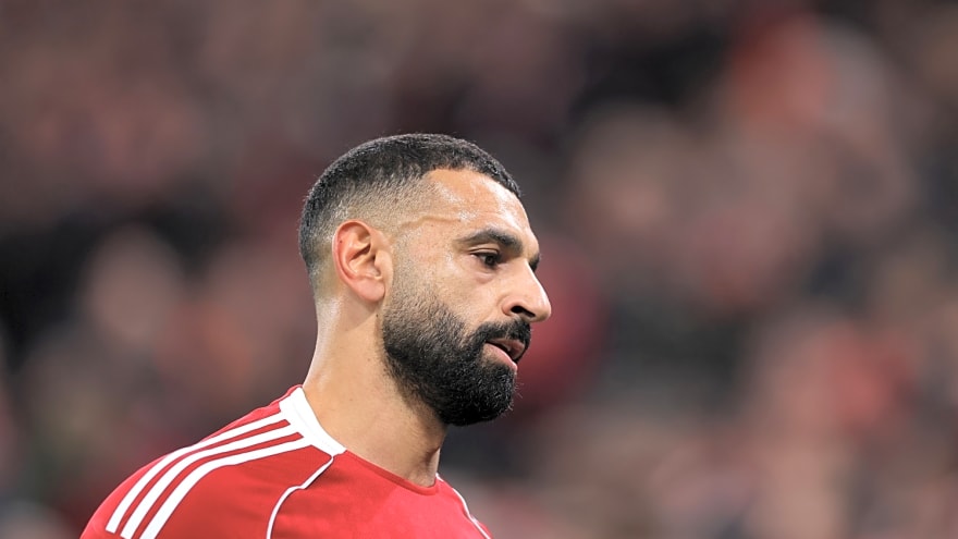 ‘Shockwaves’ – Sky reporter reacts to ‘huge’ Arne Slot decision prior to West Ham v Liverpool