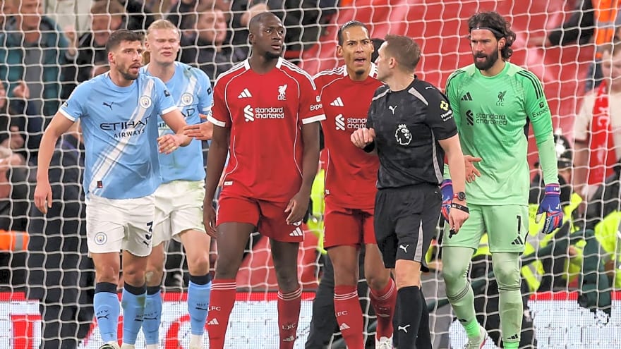 Van Dijk makes 'penalty moment' point after Liverpool’s late Man City defeat