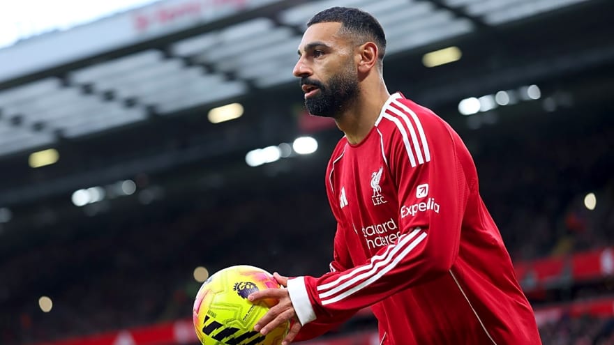 Drop Salah: Rooney urges drastic Liverpool call for Anfield icon