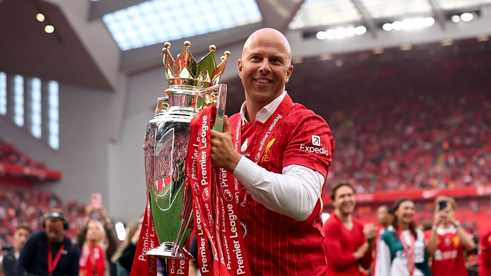 Shocking £250m claim made live on air as Liverpool’s window explodes: Maguire