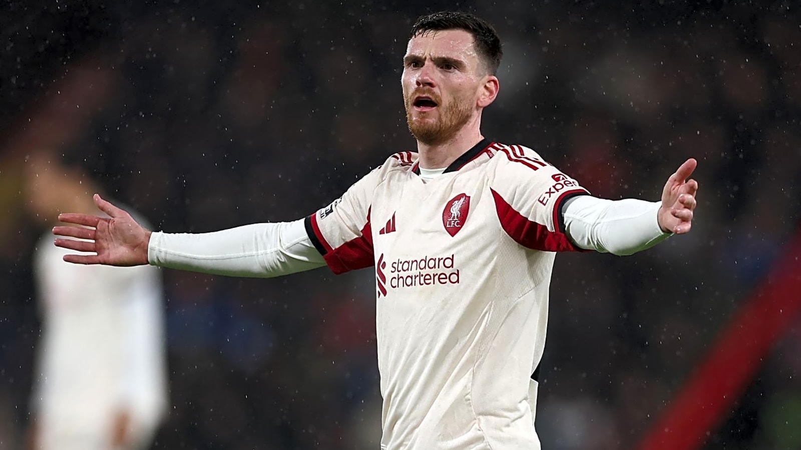 Slot gives Robertson transfer answer after Bournemouth