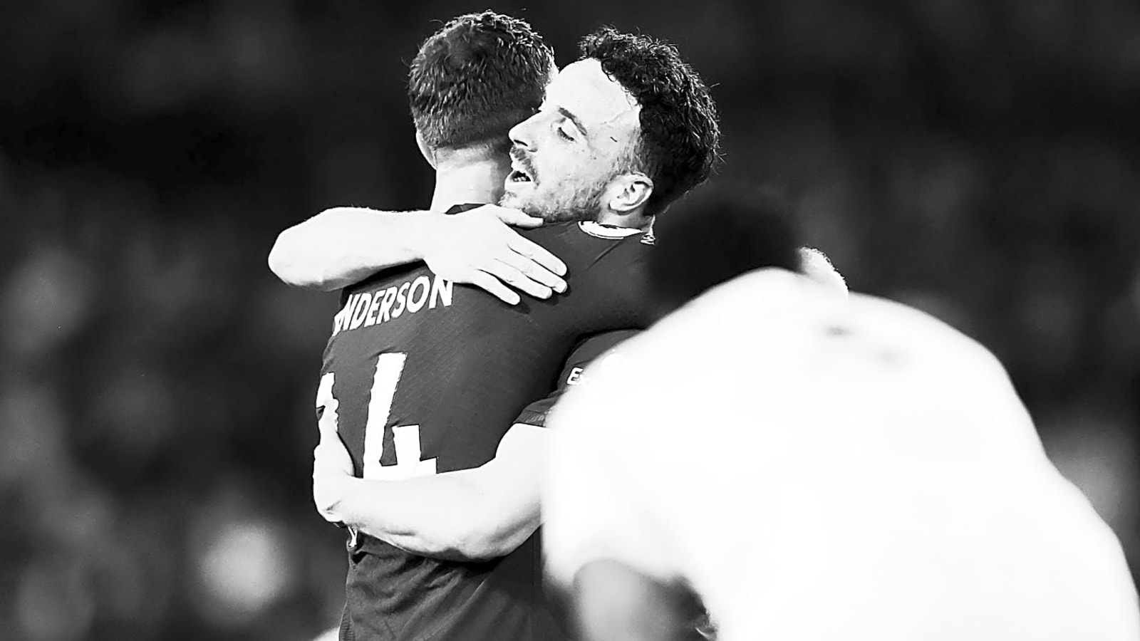 Henderson’s emotional visit to Anfield after tragic Jota news
