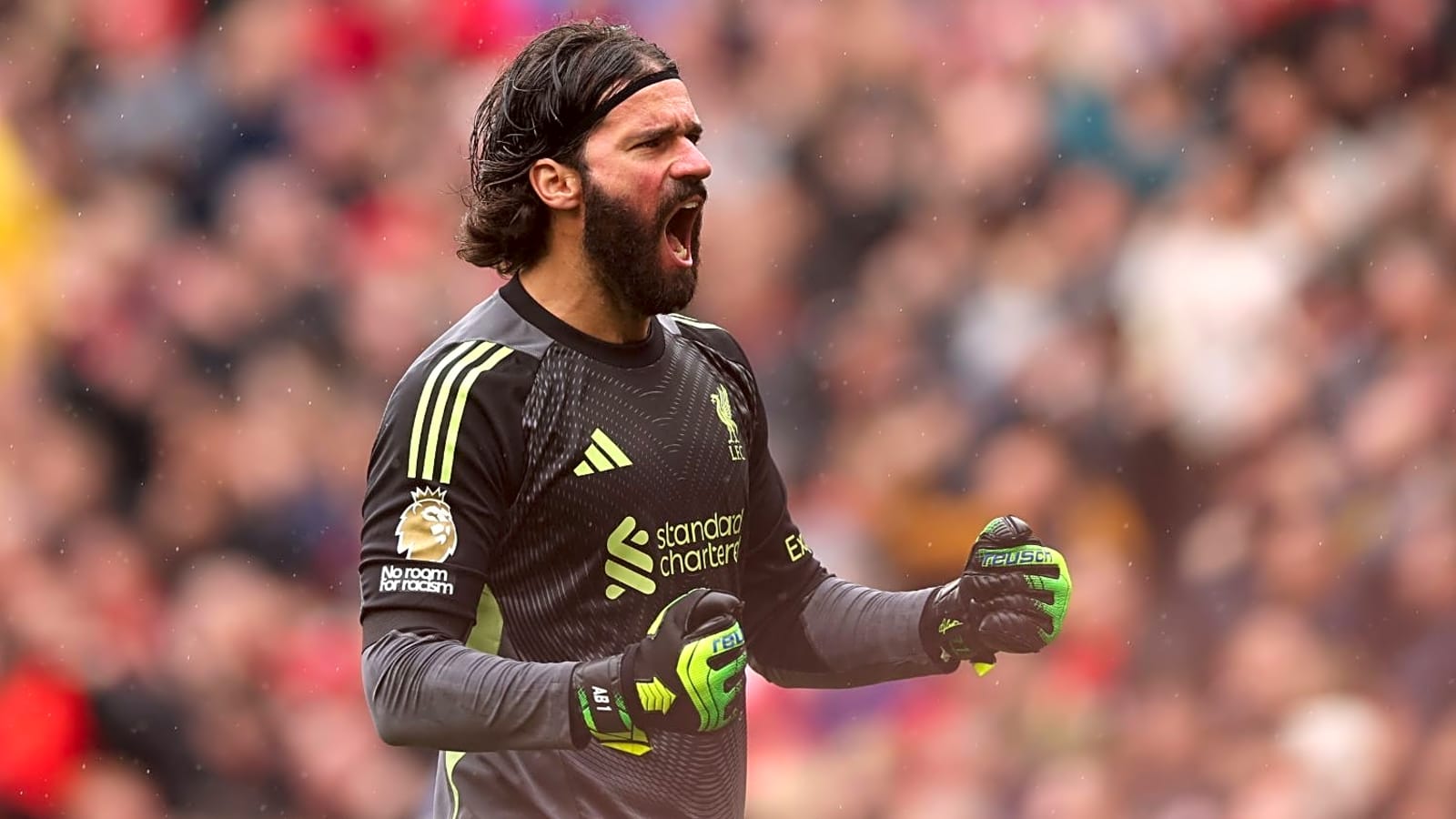 Arne Slot delivers mixed injury update on Liverpool trio ahead of Chelsea clash