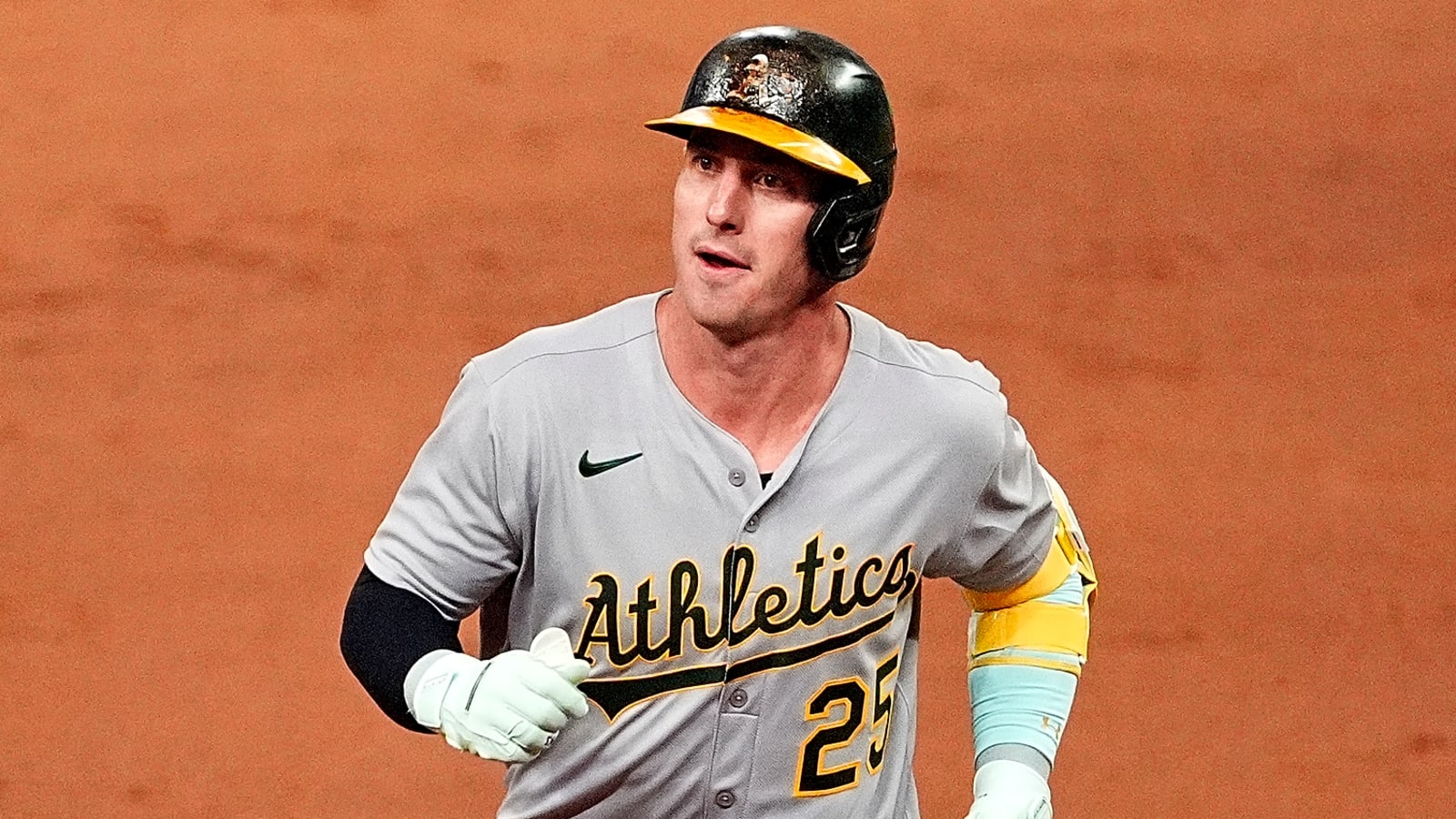 Athletics All-Star shuts down trade speculation ahead of deadline