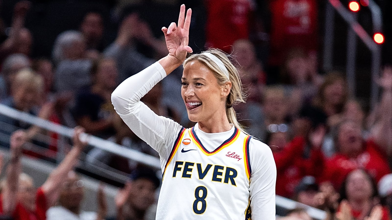 Sophie Cunningham erupts for 24 points, but Fever need her to stay 'dialed in'