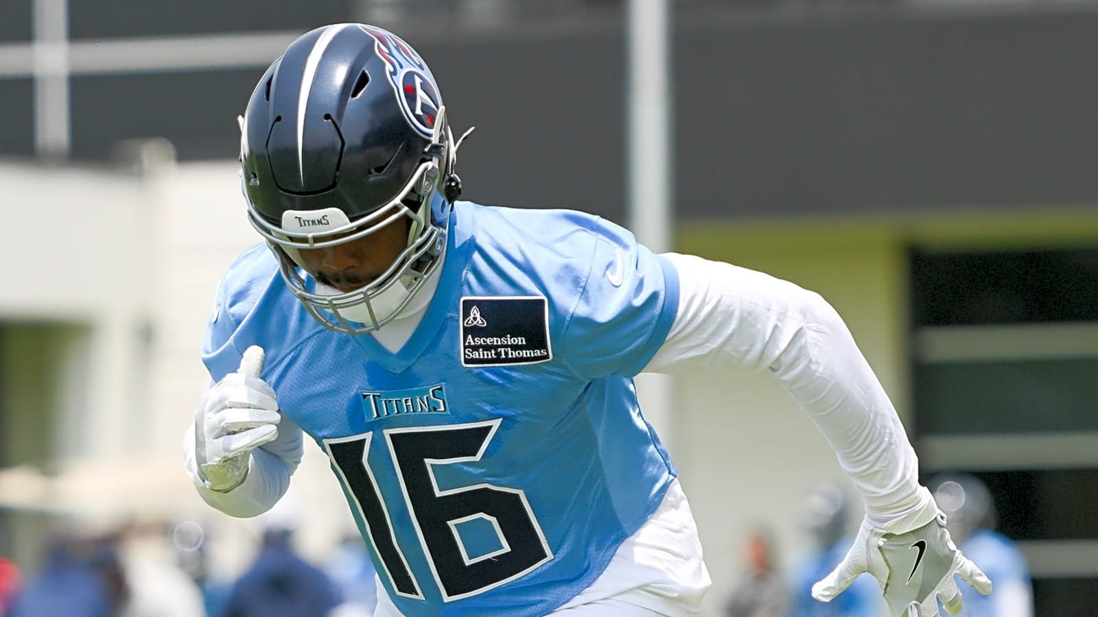 Desperate Commanders take chance on first-round bust Treylon Burks