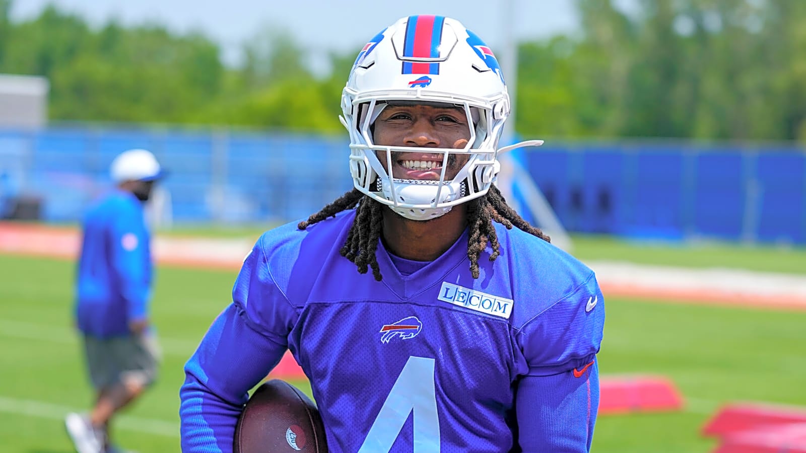 Should Bills still consider extending Pro Bowl RB despite training camp plans?