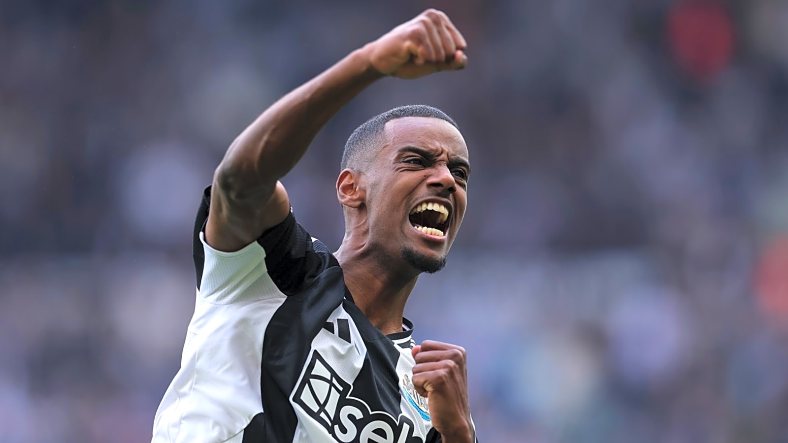 ‘Has arrived’ – Sky reporter drops on-air Isak update as Liverpool close in on blockbuster deal
